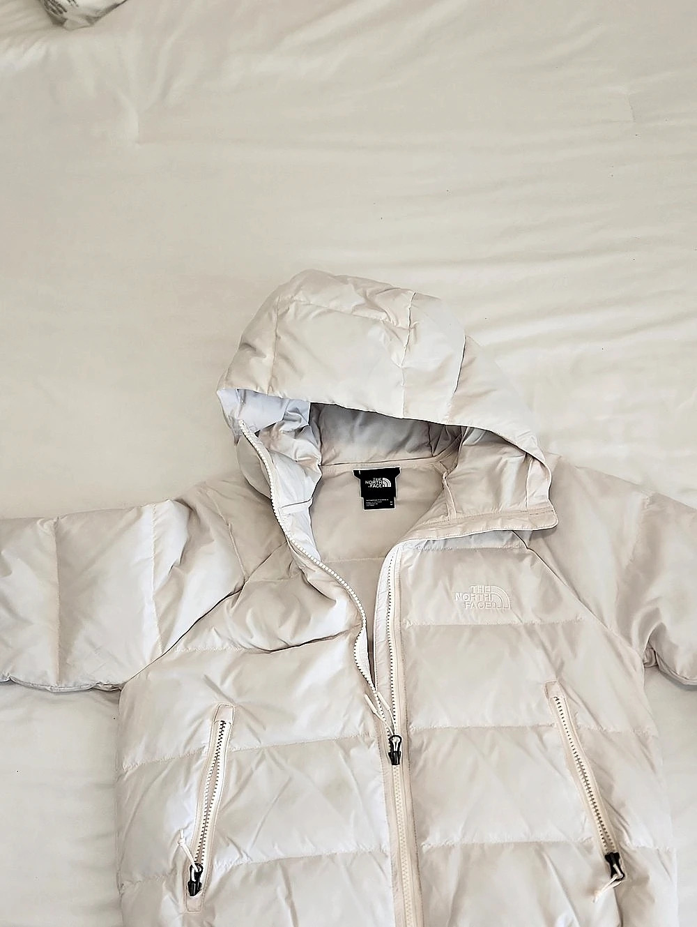 The North Face Hydrenalite Down Hoodie Puffer Jacket White